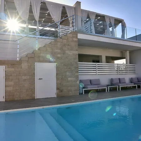Oasi Con Piscina *