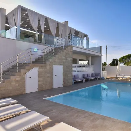 Apartment Oasi Con Piscina Reitani
